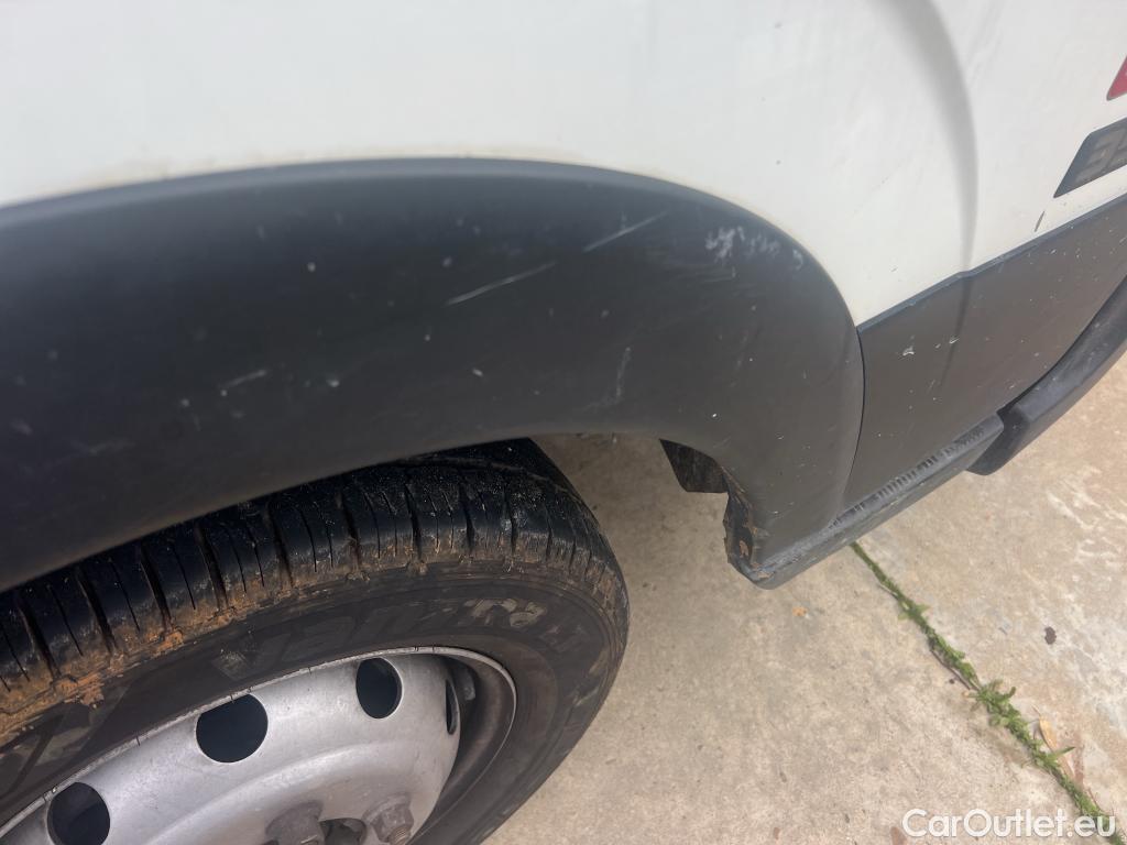  Nissan  NV400 NISSAN NT400 / 2014 / 2P / pick-up de lados abatibles 35.13/2 Básico CAL Cabina Abatible Media #17