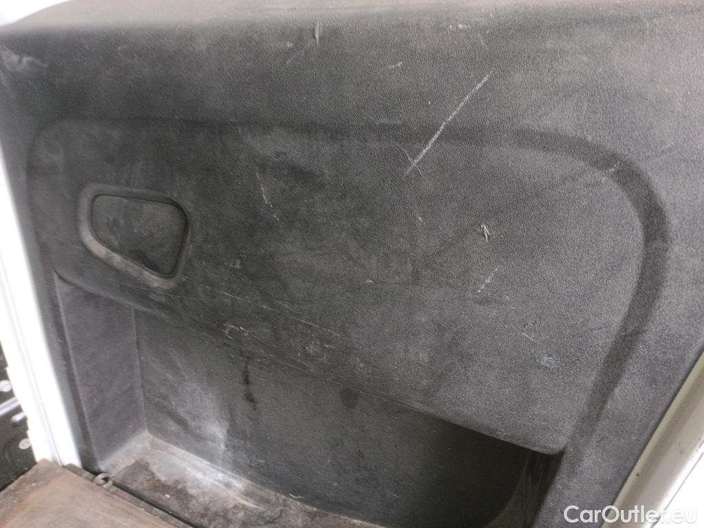  Fiat  Doblo FIAT Doblò Cargo/2015/3P/furgón derivado de turismo Cargo Base 1.6 Mjet 66kW (90CV) #23