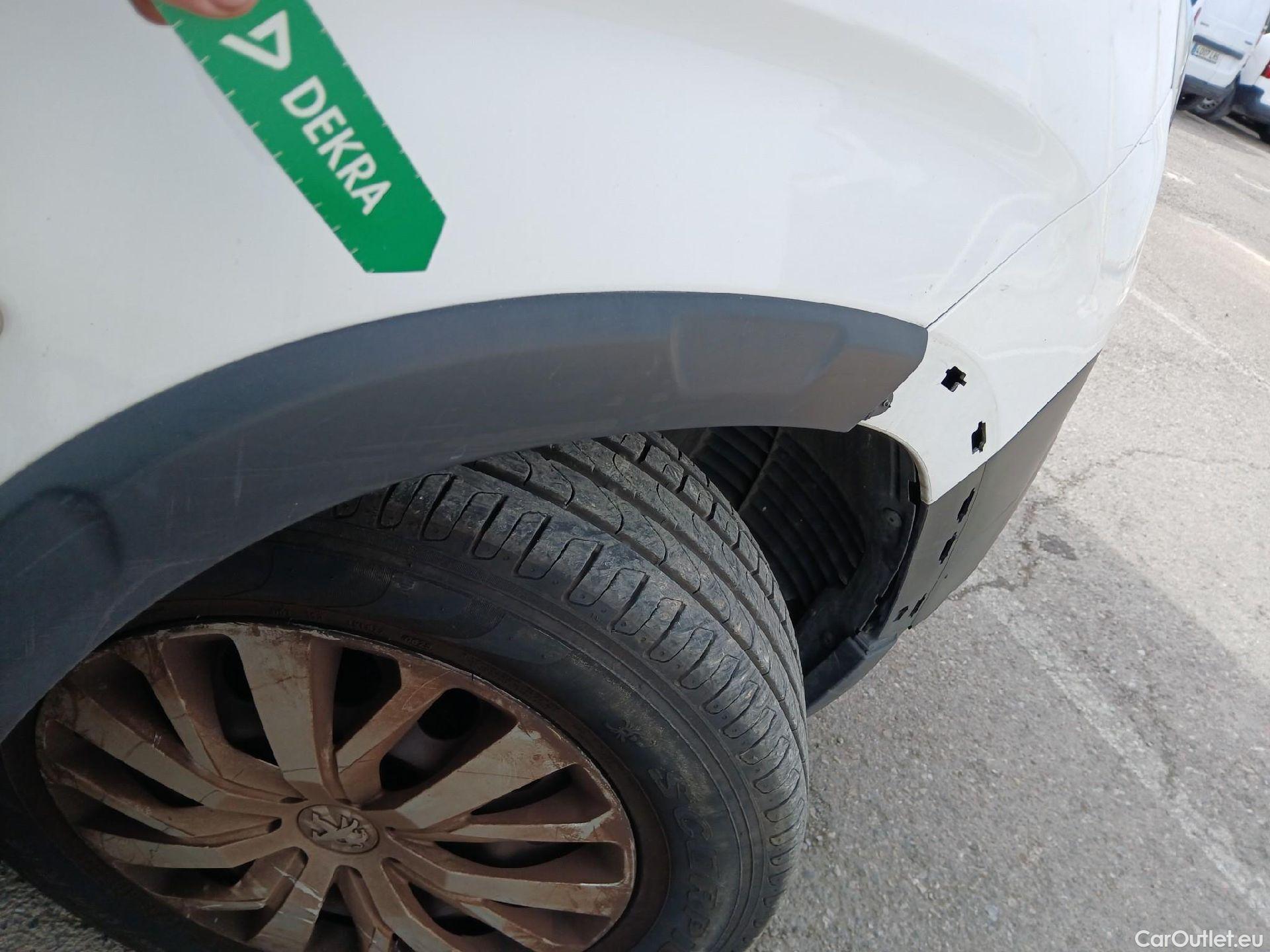  Peugeot  RIFTER PEUGEOT  / 2018 / 4P / combi Active Standard BlueHDi 73kW (IND) (CX2) #77