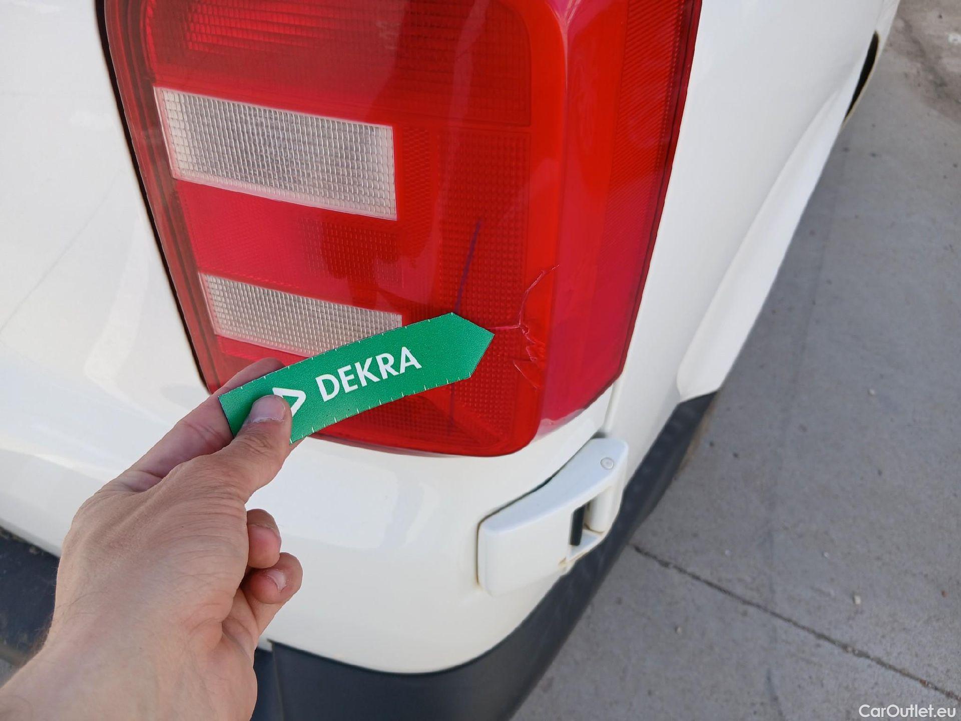  Volkswagen  Transporter VOLKSWAGEN  / 2015 / 4P / furgón Furgón Corto TN 2.0 TDI 110kW BMT 4Mot #29