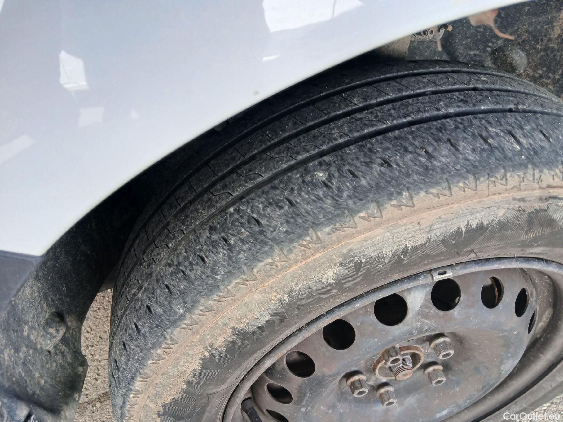  Nissan  NV200 NISSAN NV250 / 2019 / 4P / furgón 2pl 1.5dCi 70 kW (95CV) L1H1 ÓPTIMA #25