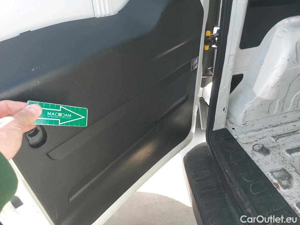  Fiat  Doblo FIAT Doblò Cargo/2015/4P/furgón derivado de turismo Cargo SX 1.6 Mjet 66kW (90CV) (AC) #21