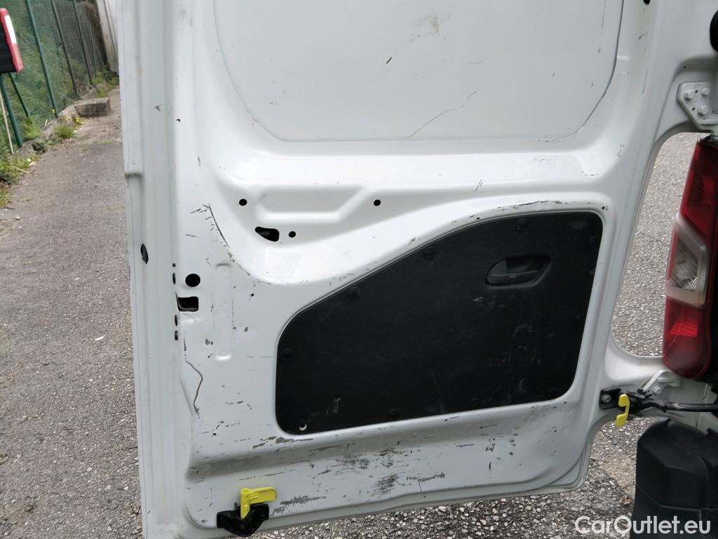  Citroen  Berlingo CITROEN  / 2018 / 3P / furgón derivado de turismo Talla M BlueHDi 100 CONTROL #4