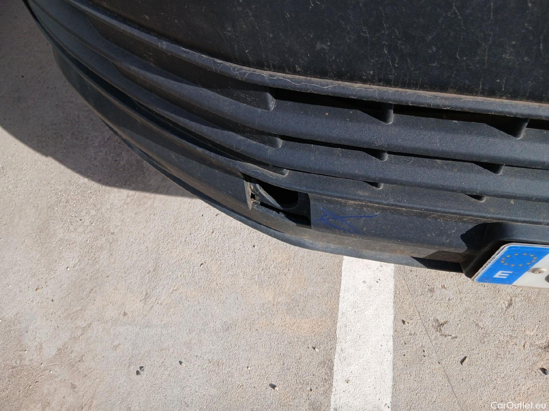  Volkswagen  Transporter VOLKSWAGEN  / 2015 / 4P / furgón Furgón Corto TN 2.0 TDI 110kW BMT 4Mot #5