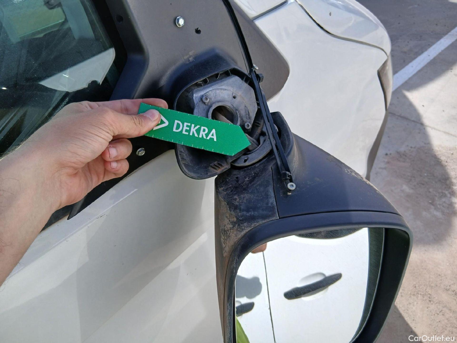  Volkswagen  Transporter VOLKSWAGEN  / 2015 / 4P / furgón Furgón Corto TN 2.0 TDI 110kW BMT 4Mot #55