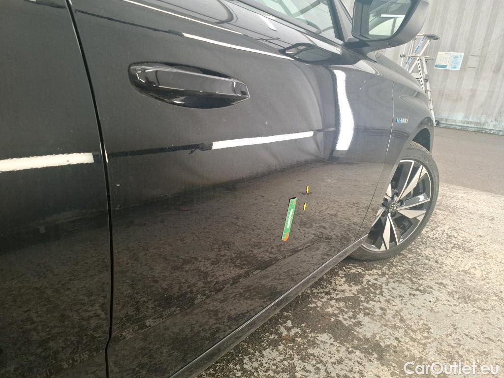  Peugeot  308 PEUGEOT  SW / 2021 / 5P / Break PHEV 180 E-EAT8 ALLURE #3