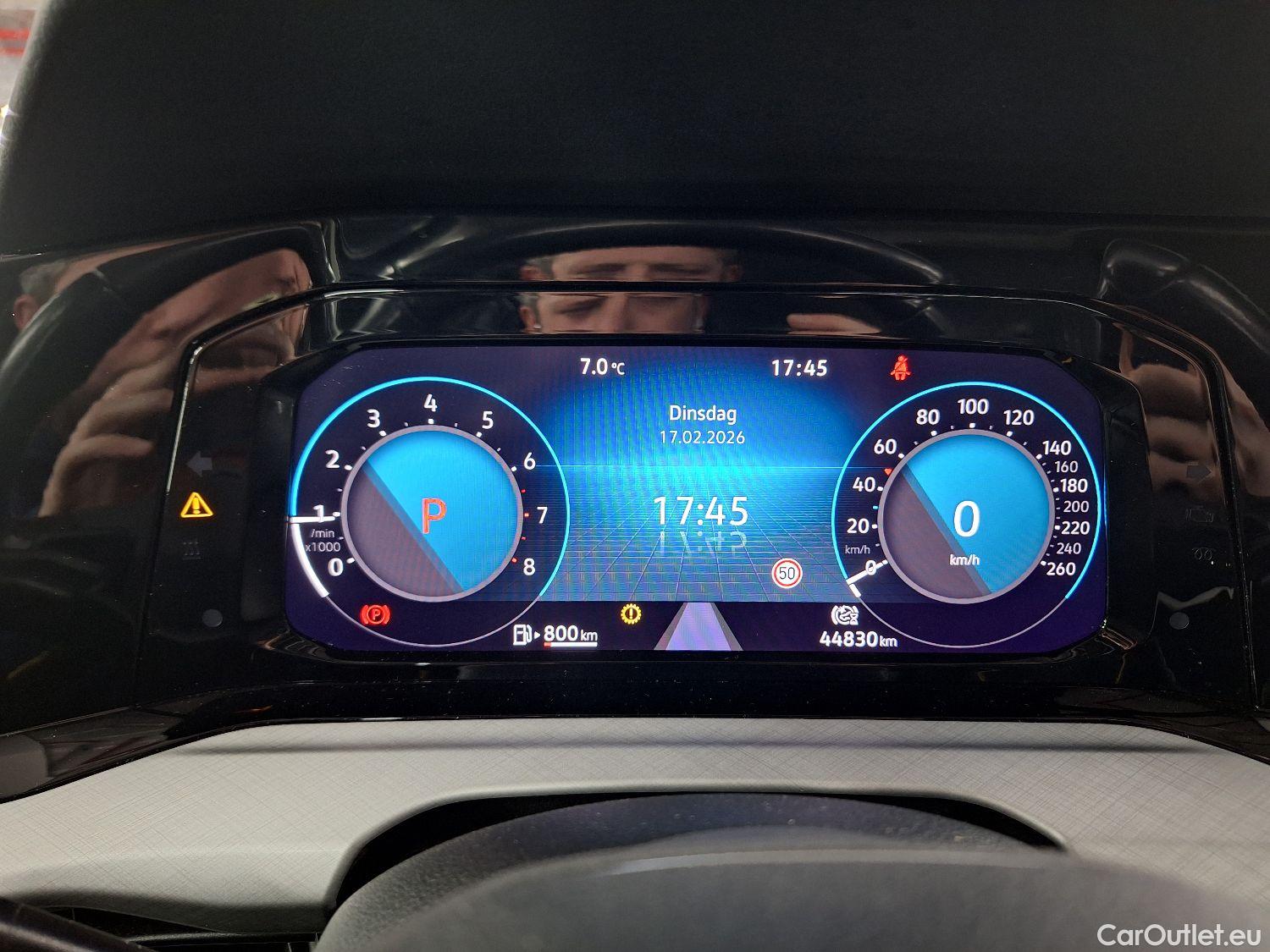  Volkswagen  Golf  VW, VIII '20, Volkswagen VIII 1.0 eTSI 81kW Life DSG 5d #3