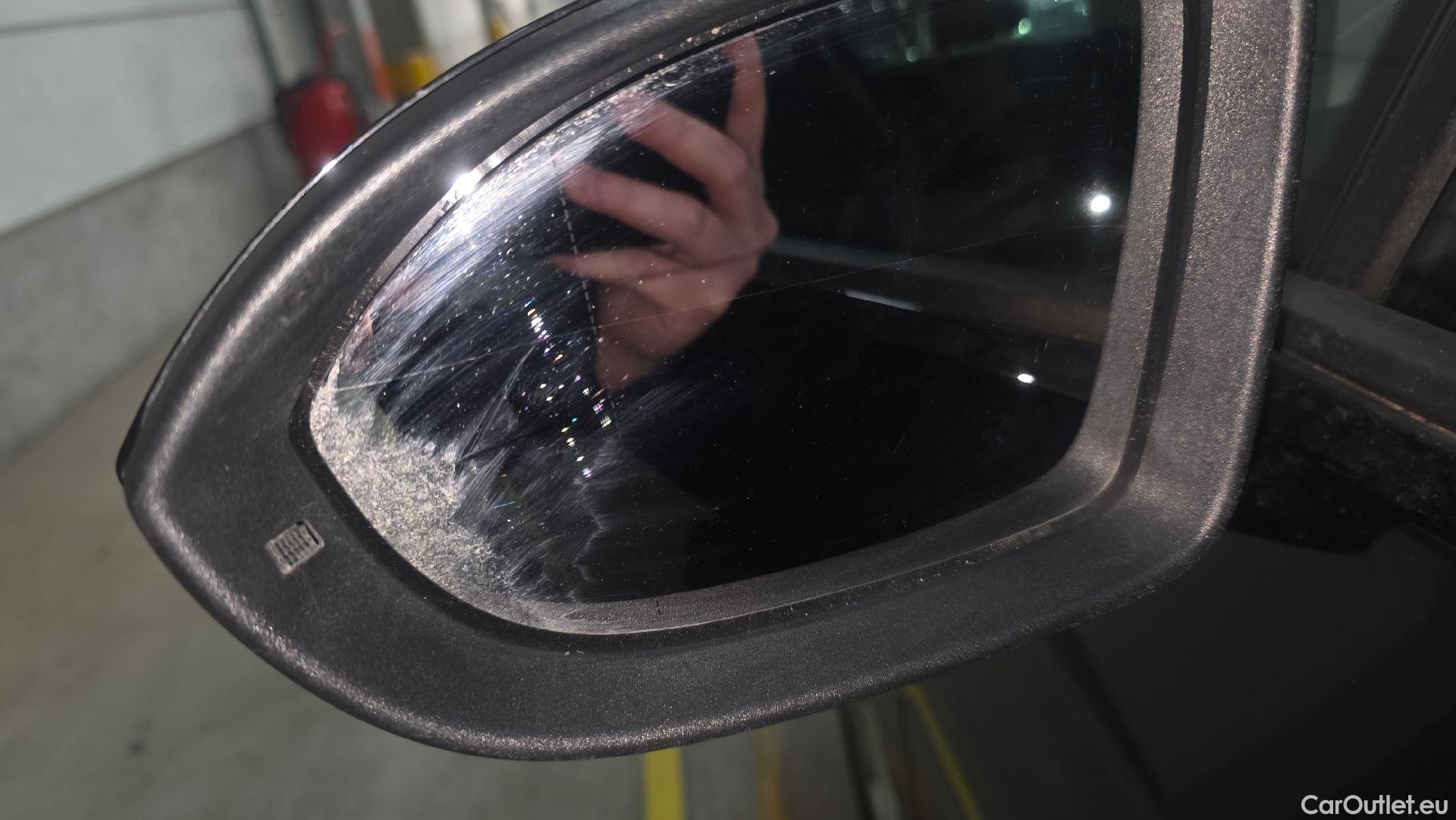  Volkswagen  Golf  VW, VIII '20, Volkswagen VIII 1.0 eTSI 81kW Life DSG 5d #2