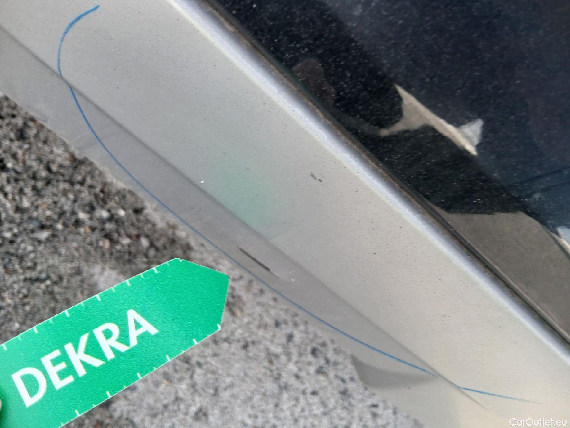  Audi  Q2 AUDI  / 2016 / 5P / todoterreno Design 30 TFSI 85kW (116CV) (AC) #16