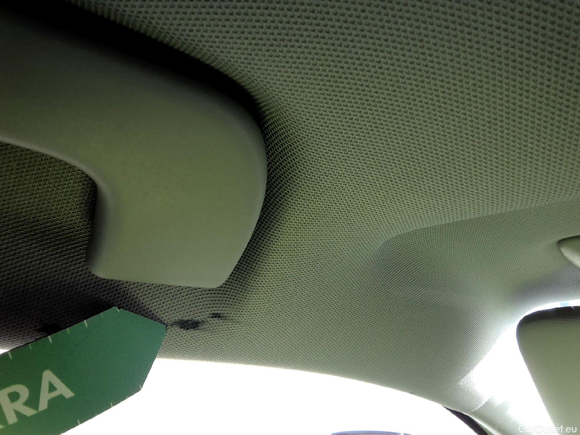  Audi  Q2 AUDI  / 2016 / 5P / todoterreno Design 30 TFSI 85kW (116CV) (AC) #19