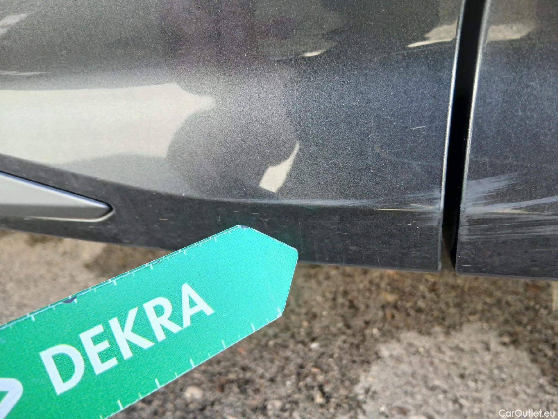  Audi  Q3 AUDI  / 2018 / 5P / todoterreno 45 TFSI e 180kW S tronic S Line #21