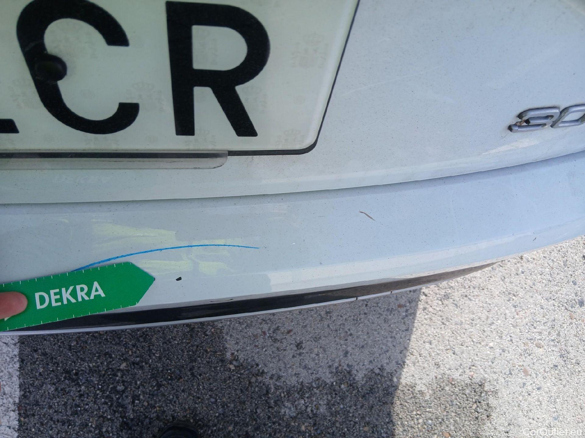  Audi  Q2 AUDI  / 2016 / 5P / todoterreno Design 30 TFSI 85kW (116CV) (AC) #12