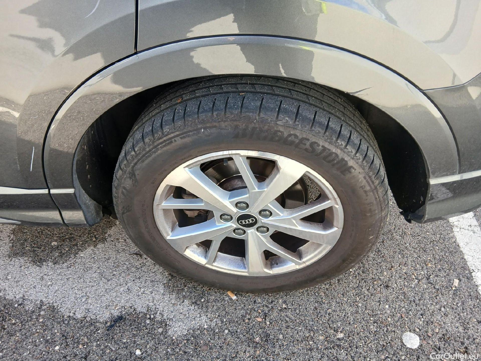  Audi  Q3 AUDI  / 2018 / 5P / todoterreno 45 TFSI e 180kW S tronic S Line #24