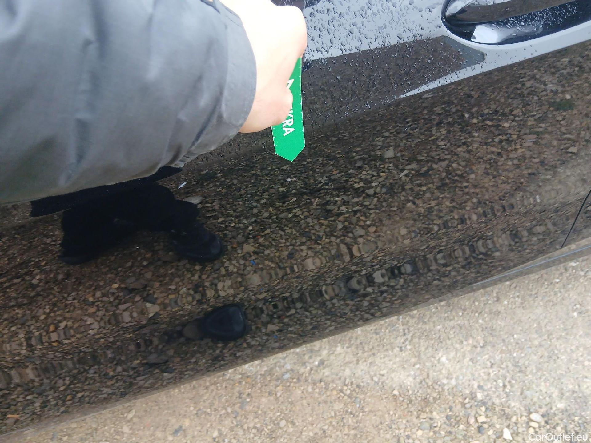  Bmw  Serie 1 BMW  / 2019 / 5P / berlina con portón 116d #3