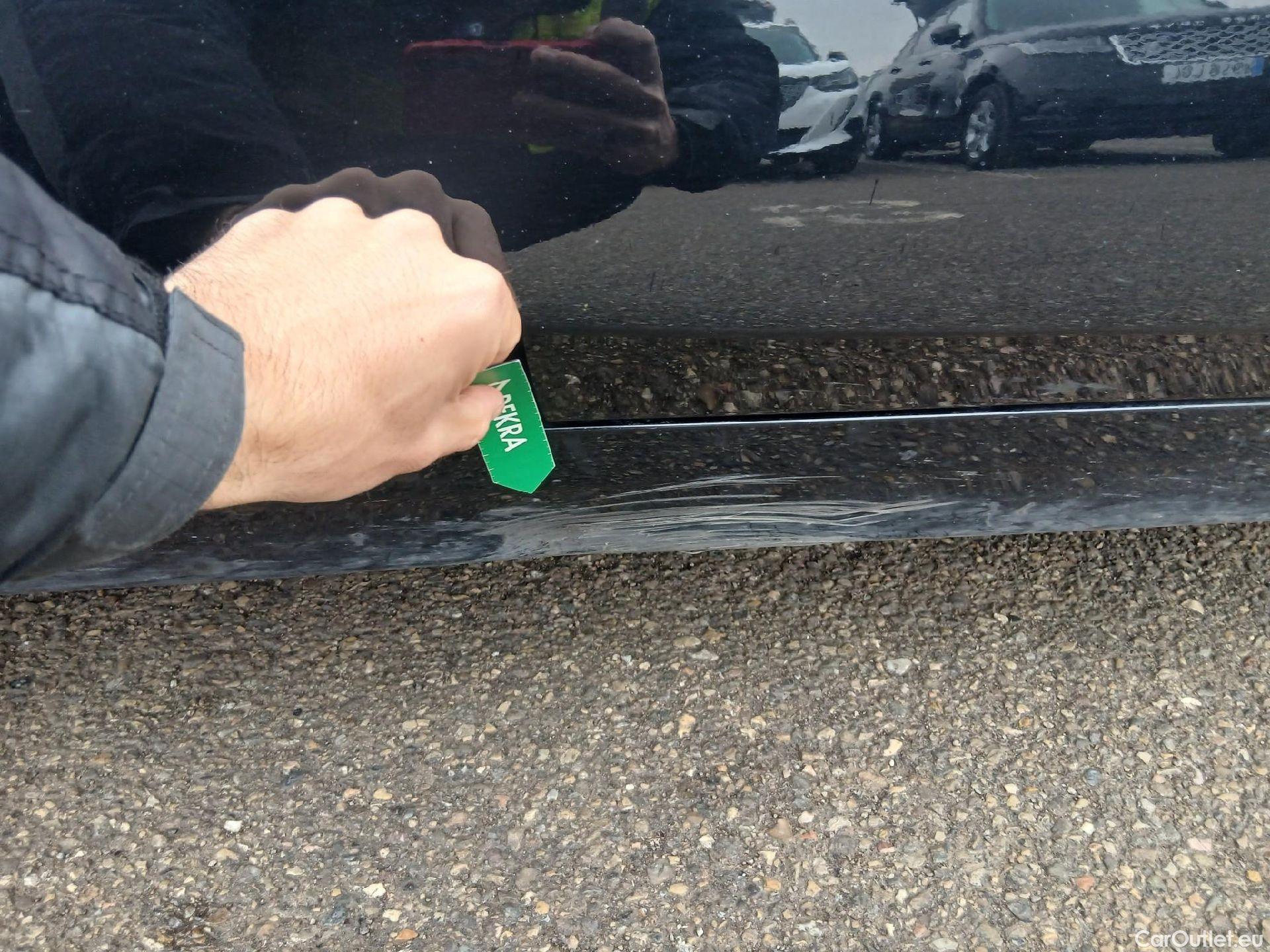  Bmw  Serie 1 BMW  / 2019 / 5P / berlina con portón 116d #20