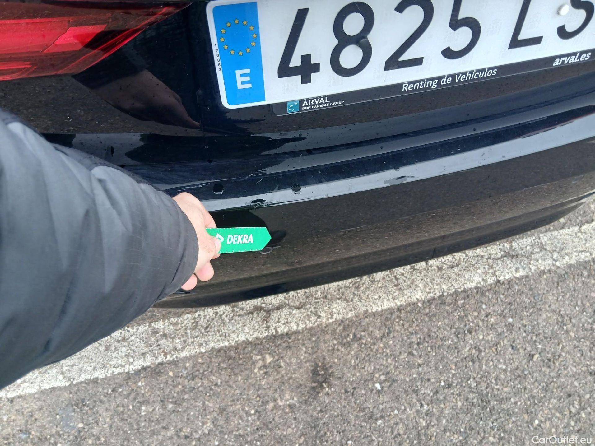  Bmw  Serie 1 BMW  / 2019 / 5P / berlina con portón 116d #10