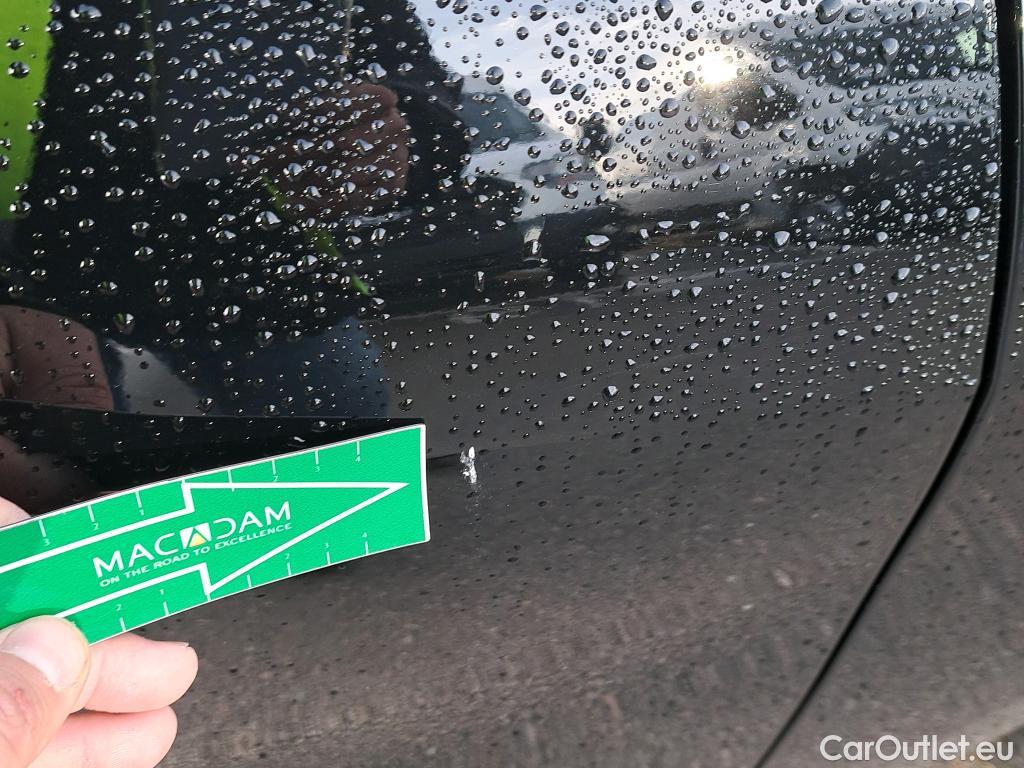  Bmw  Serie 1 BMW  / 2019 / 5P / berlina con portón 118d Business Auto. #15