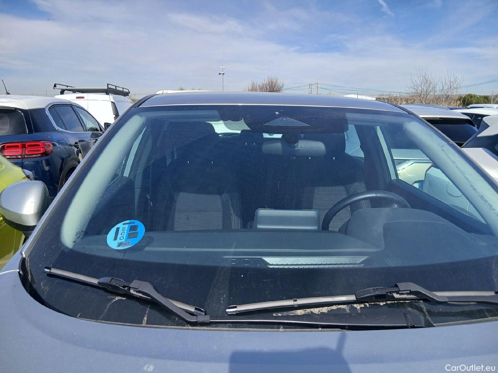  Nissan  Qashqai NISSAN  / 2021 / 5P / todoterreno DIG-T 116kW (158CV) mHEV Xtronic Acenta (AC8) #10