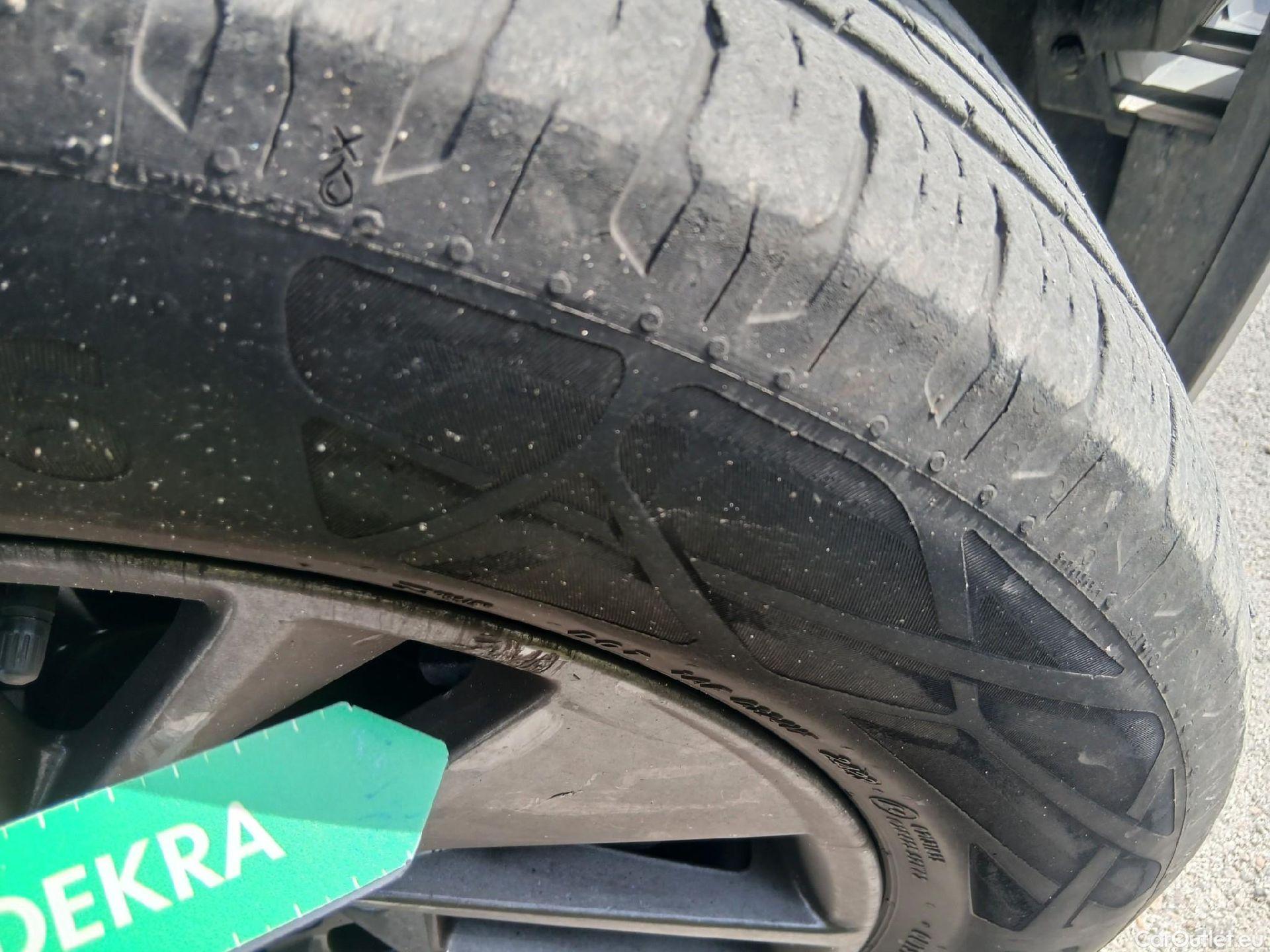  Nissan  Qashqai NISSAN  / 2021 / 5P / todoterreno DIG-T 116kW (158CV) mHEV Xtronic Acenta (AC8) #8