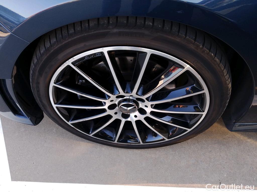  Mercedes  A-Klasse MERCEDES-BENZ Clase A / 2018 / 5P / berlina con portón A 220 d #3