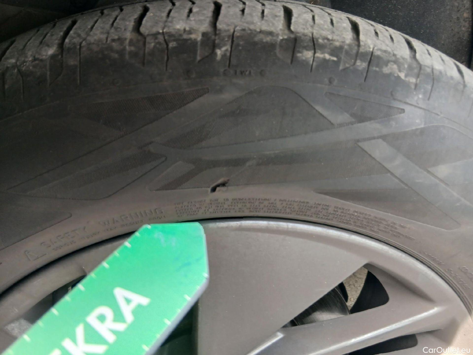  Nissan  Qashqai NISSAN  / 2021 / 5P / todoterreno DIG-T 116kW (158CV) mHEV Xtronic Acenta (AC8) #3