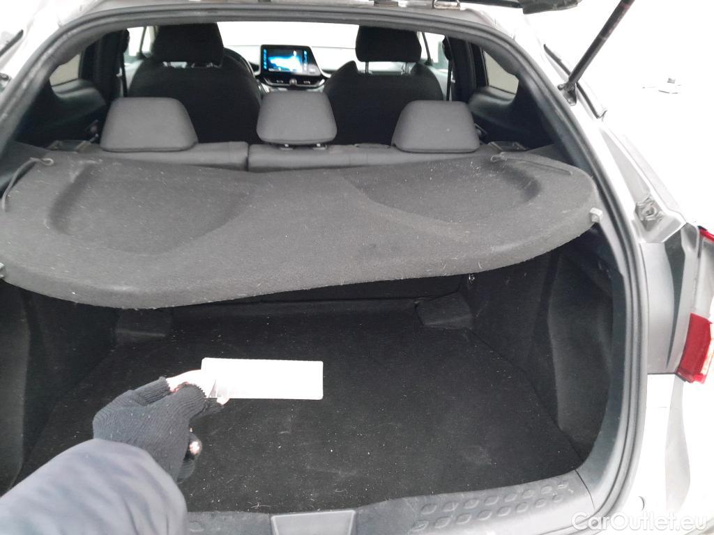  Toyota  C-HR TOYOTA  / 2016 / 5P / todoterreno 1.8 125H Advance (CX) #1