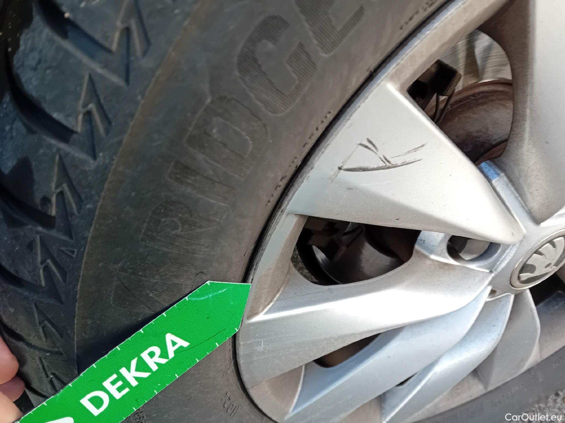  Skoda  Karoq SKODA  / 2021 / 5P / todoterreno 2.0 TDI 85kW (115CV) Ambition (AC) #14