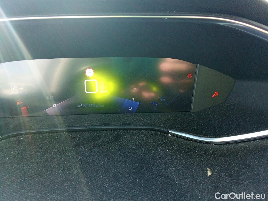  Peugeot  308 PEUGEOT  / 2017 / 5P / berlina con portón 5p Allure PureTech 130 S&S (CX) #15