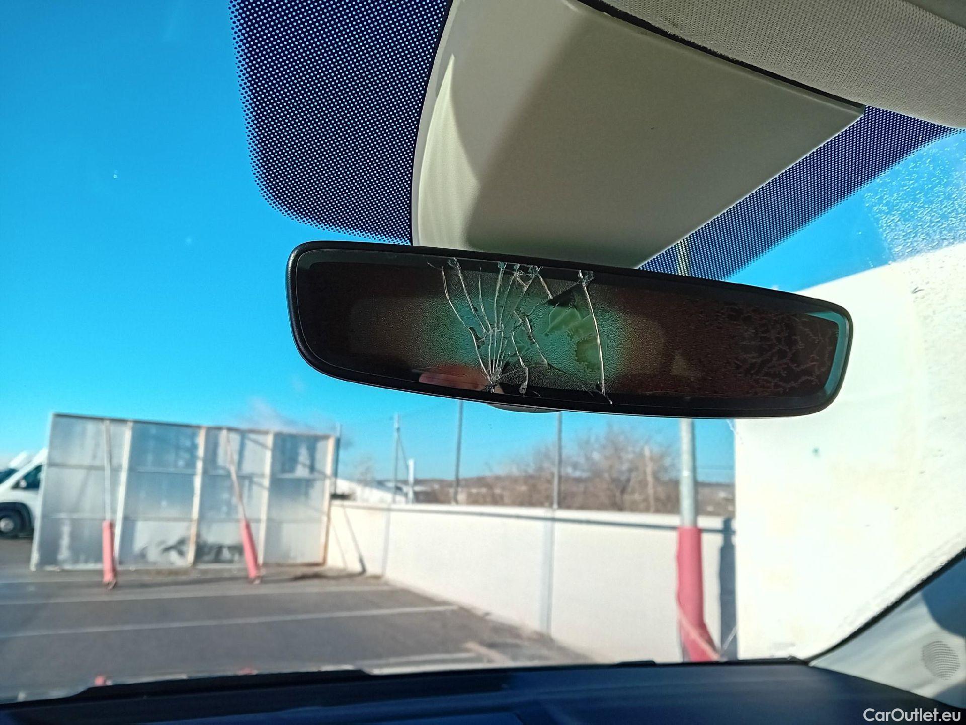  Skoda  Karoq SKODA  / 2021 / 5P / todoterreno 2.0 TDI 85kW (115CV) Ambition (AC) #4