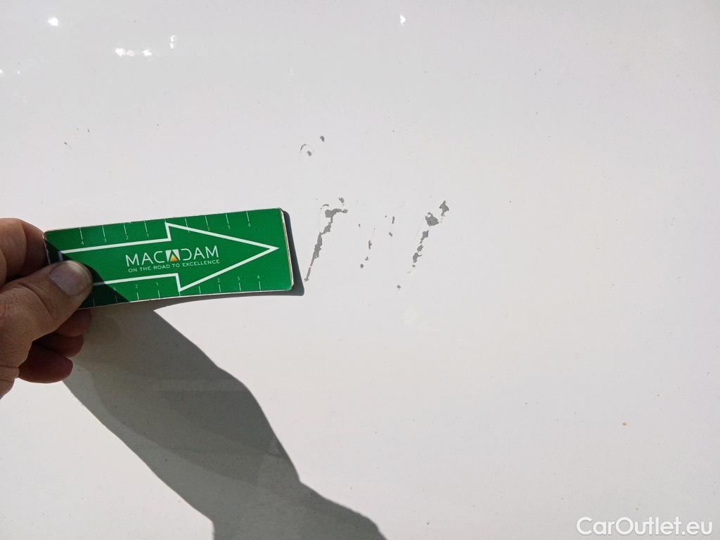  Peugeot  308 PEUGEOT  / 2017 / 5P / berlina con portón 5p Allure PureTech 130 S&S (CX) #2