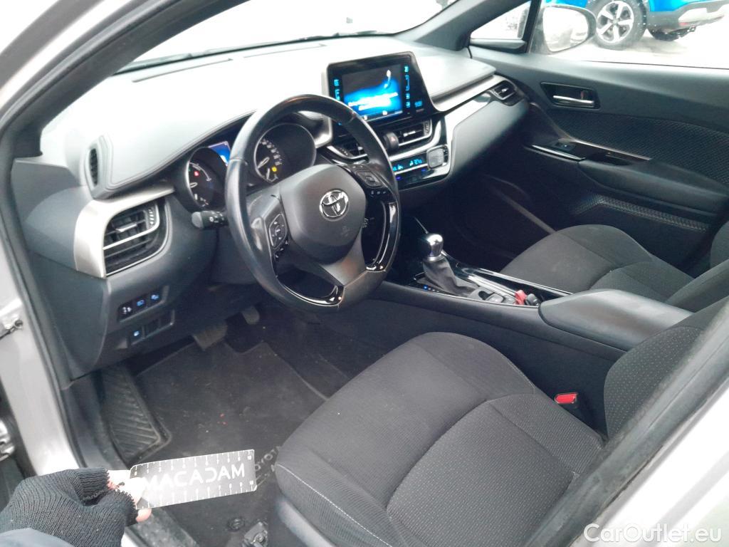  Toyota  C-HR TOYOTA  / 2016 / 5P / todoterreno 1.8 125H Advance (CX) #8