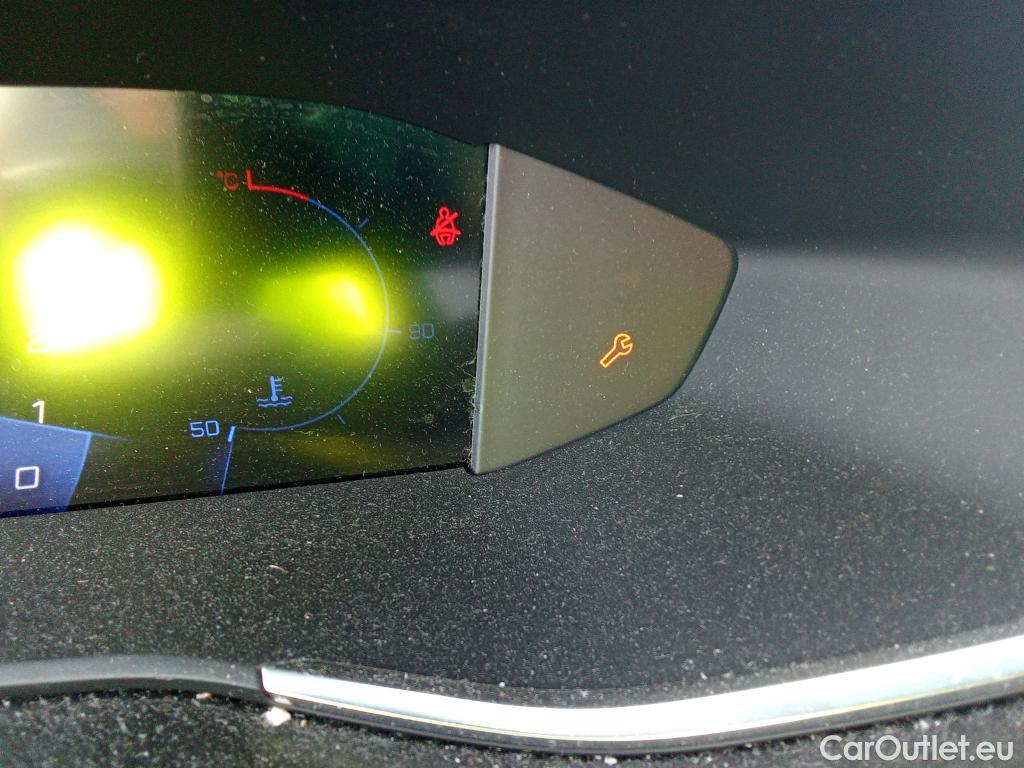  Peugeot  308 PEUGEOT  / 2017 / 5P / berlina con portón 5p Allure PureTech 130 S&S (CX) #14