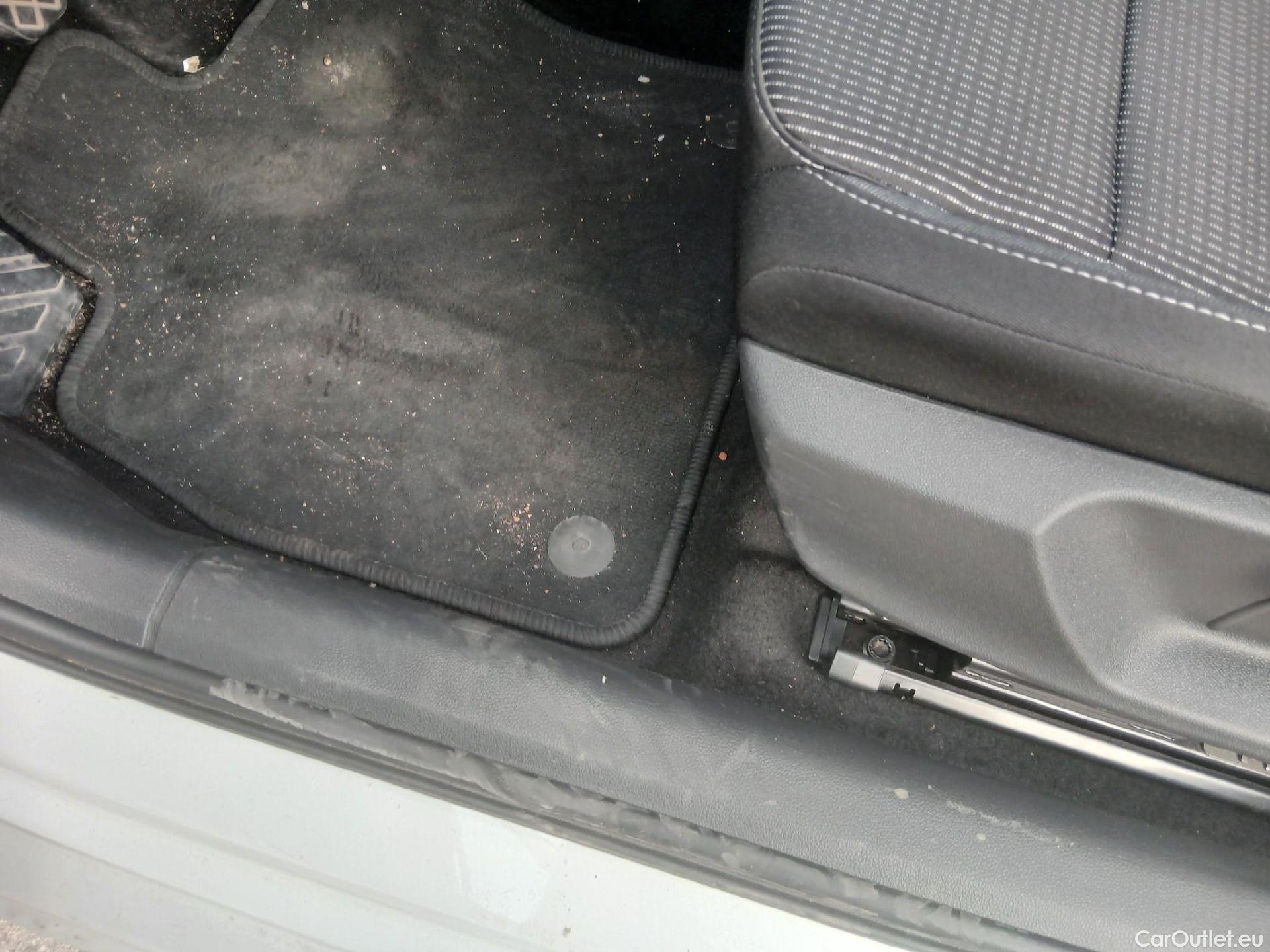  Skoda  Octavia SKODA  / 2020 / 5P / berlina con portón 2.0 TDI 85kW (115 CV) Manual Ambition #2