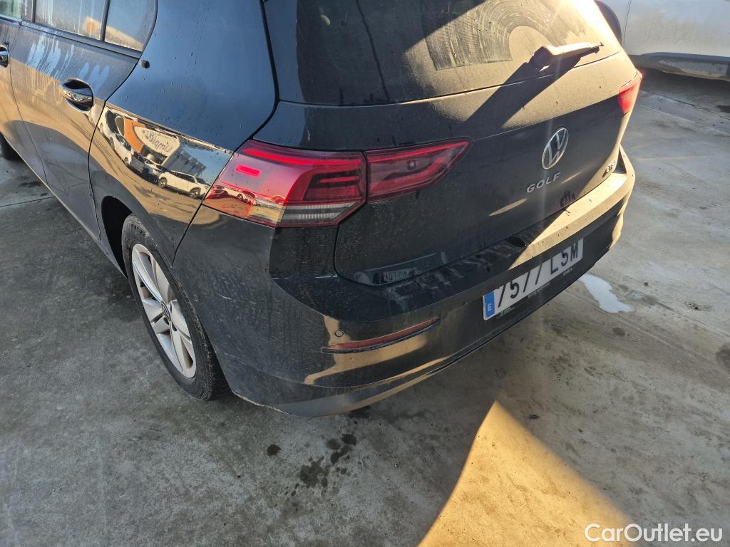  Volkswagen  Golf  VOLKSWAGEN / 2020 / 5P / berlina con portón Life 1.0 eTSI 81kW (110CV) DSG #11