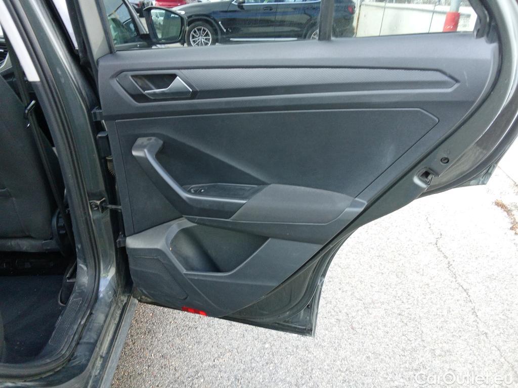  Volkswagen  T-ROC VOLKSWAGEN  / 2017 / 5P / todoterreno Advance 2.0 TDI 85kW (115CV) #5