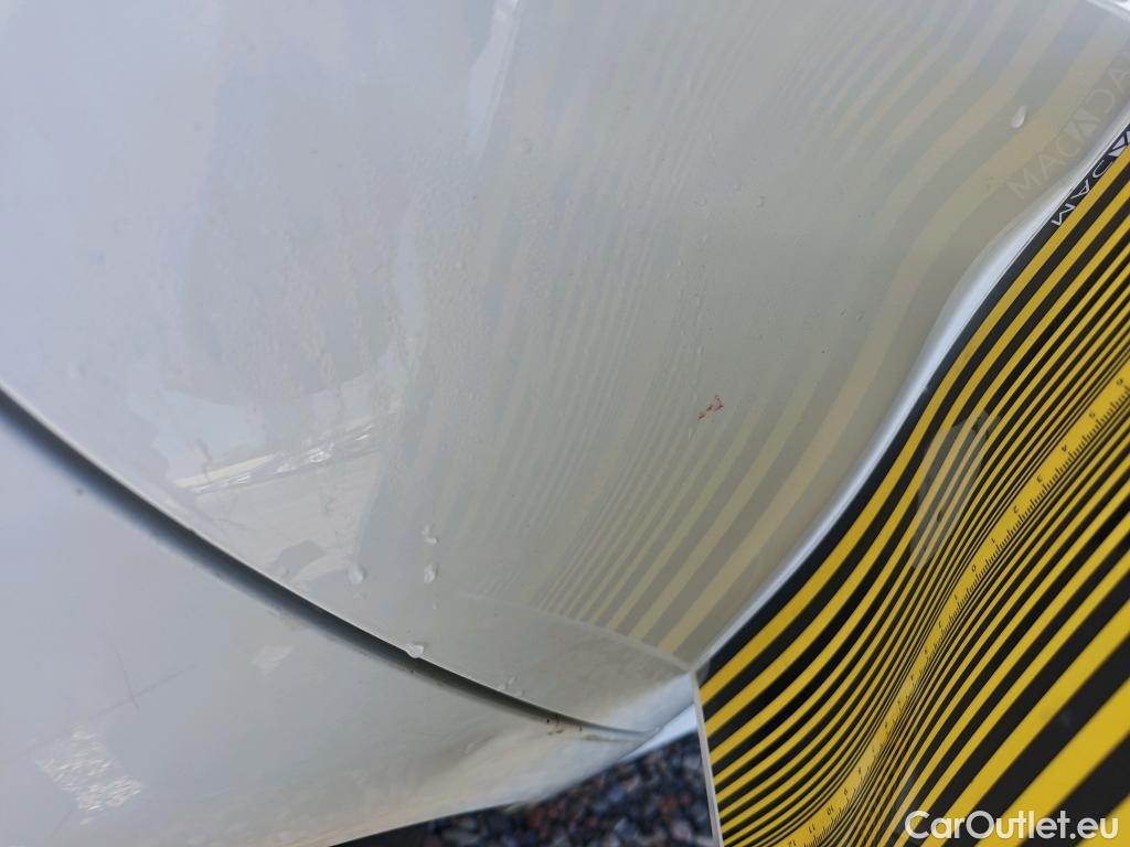  Toyota  Yaris TOYOTA  / 2020 / 5P / berlina con portón 1.5 120H Business Plus #47