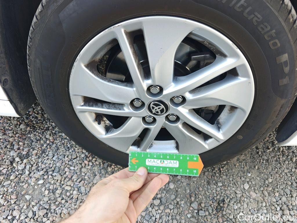  Toyota  Yaris TOYOTA  / 2020 / 5P / berlina con portón 1.5 120H Business Plus #49