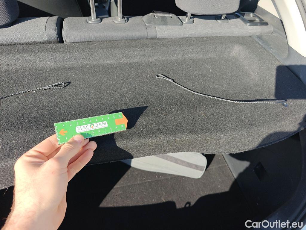  Toyota  Yaris TOYOTA  / 2020 / 5P / berlina con portón 1.5 120H Business Plus #42