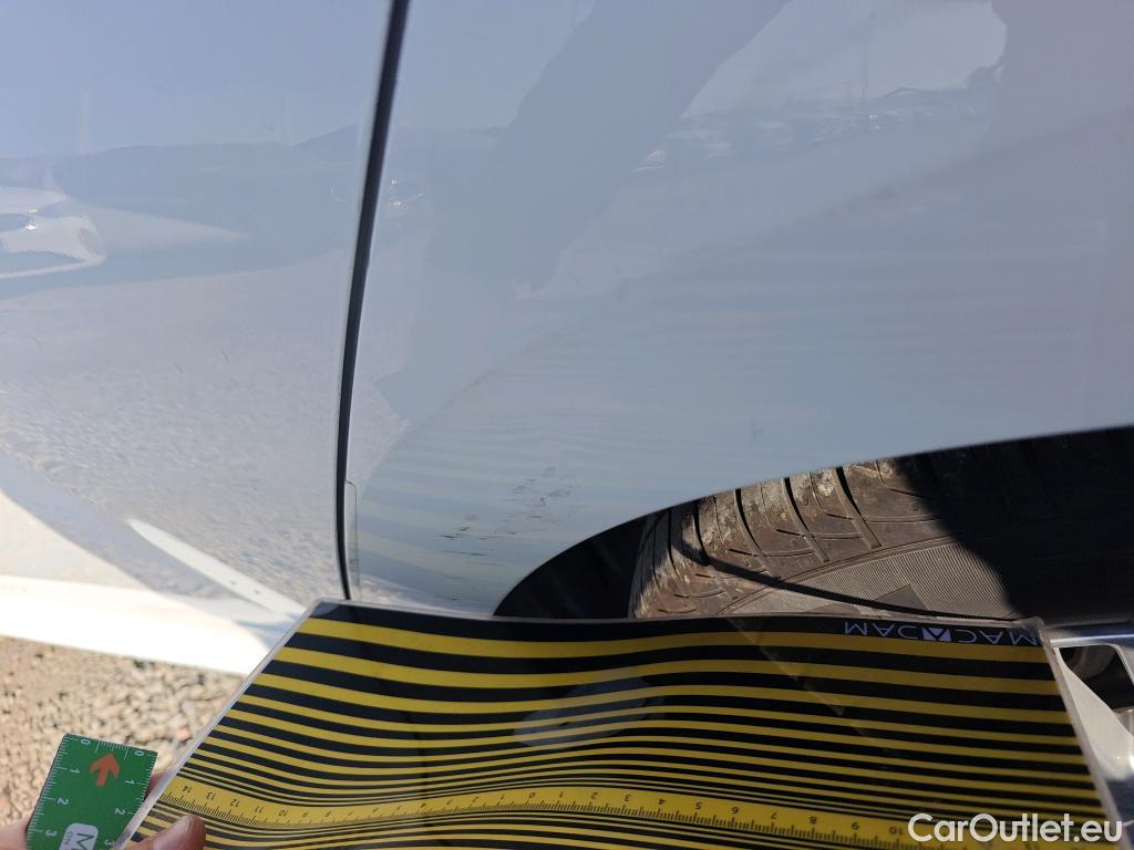  Toyota  Yaris TOYOTA  / 2020 / 5P / berlina con portón 1.5 120H Business Plus #6