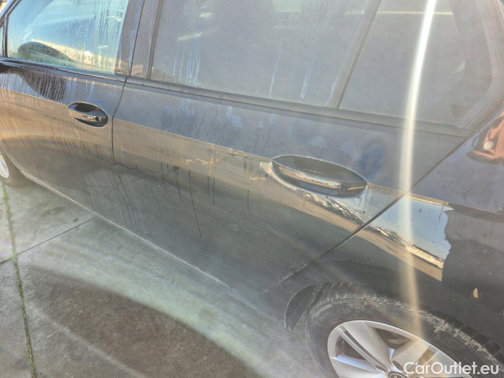  Volkswagen  Golf  VOLKSWAGEN / 2020 / 5P / berlina con portón Life 1.0 eTSI 81kW (110CV) DSG #18