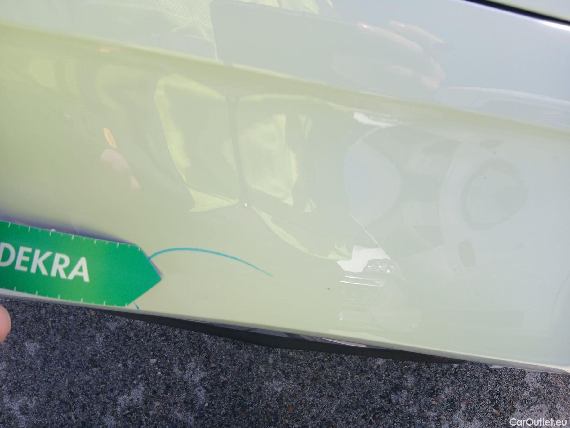  Volkswagen  Golf  VOLKSWAGEN / 2016 / 5P / berlina con portón Last Edition 1.6 TDI 85kW (115CV) #30