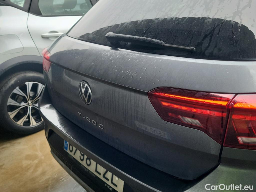  Volkswagen  T-ROC VOLKSWAGEN  / 2021 / 5P / todoterreno Life 1.0 TSI 81kW (110CV) (AC) #16