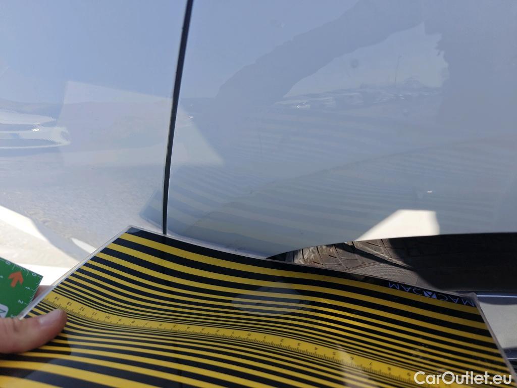  Toyota  Yaris TOYOTA  / 2020 / 5P / berlina con portón 1.5 120H Business Plus #7