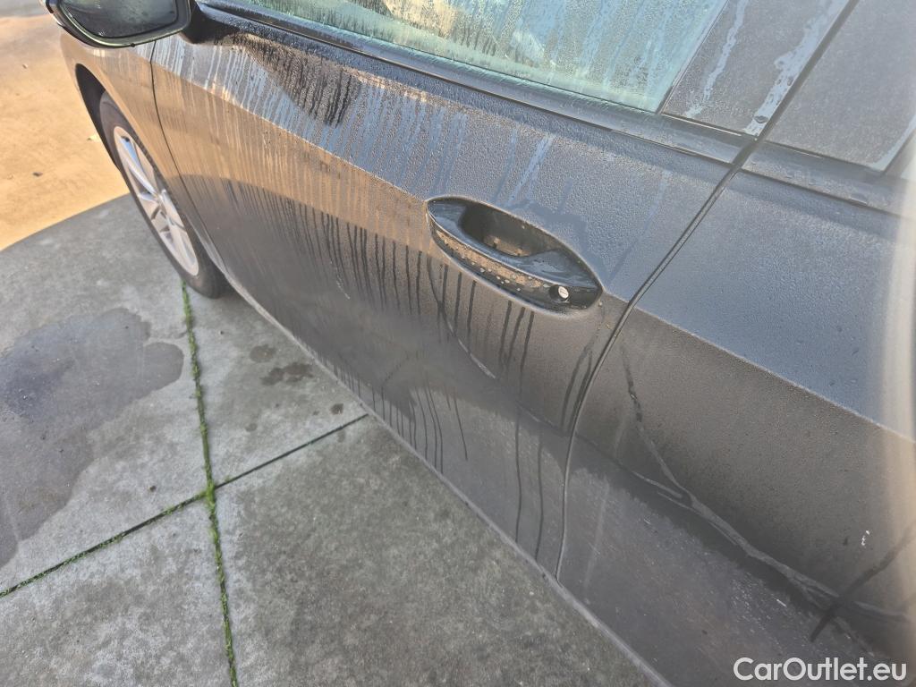  Volkswagen  Golf  VOLKSWAGEN / 2020 / 5P / berlina con portón Life 1.0 eTSI 81kW (110CV) DSG #20