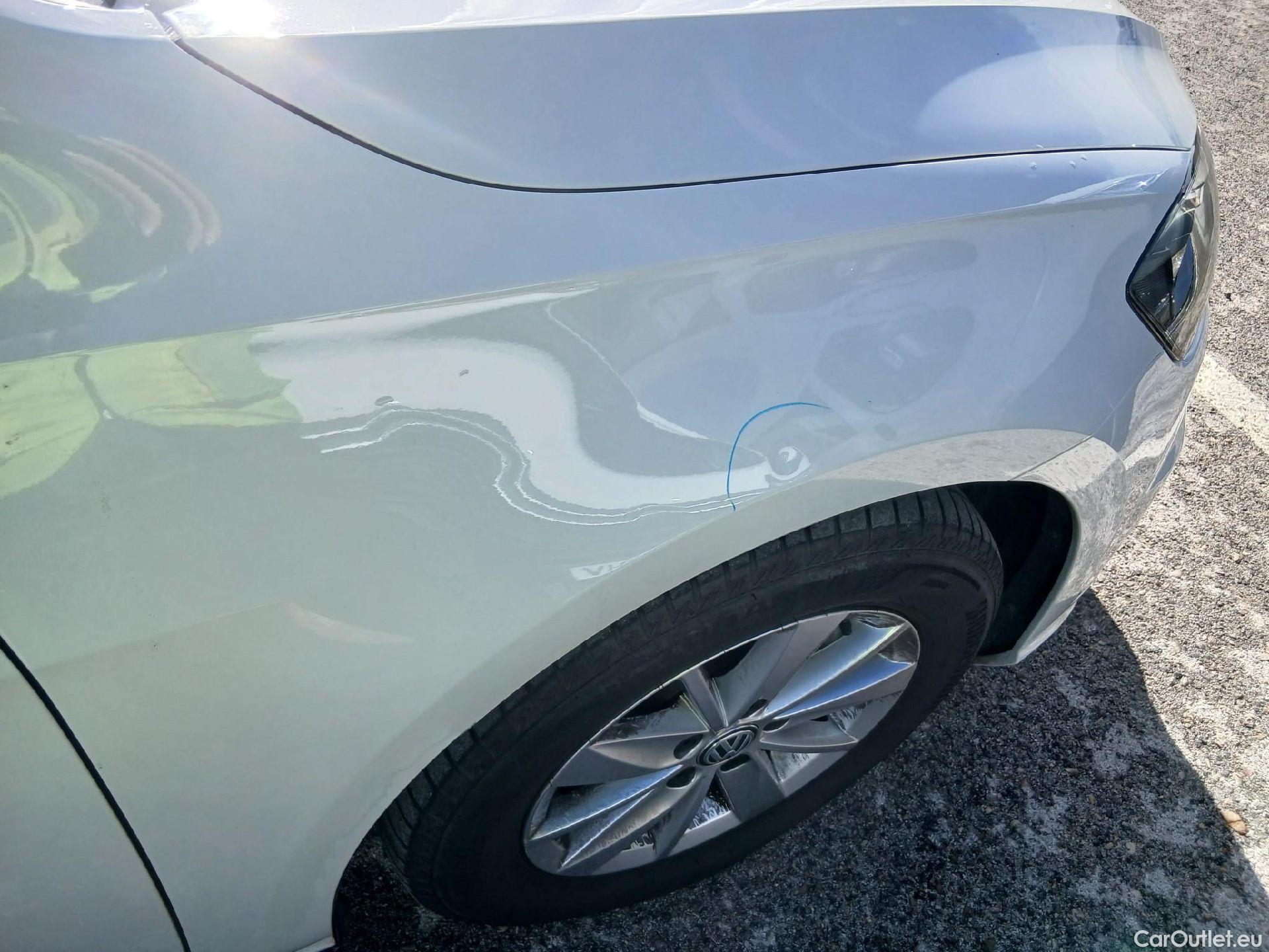  Volkswagen  Golf  VOLKSWAGEN / 2016 / 5P / berlina con portón Last Edition 1.6 TDI 85kW (115CV) #31