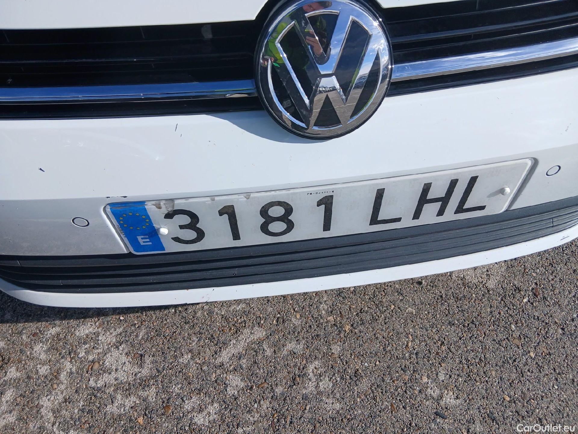  Volkswagen  Golf  VOLKSWAGEN / 2016 / 5P / berlina con portón Last Edition 1.6 TDI 85kW (115CV) #12