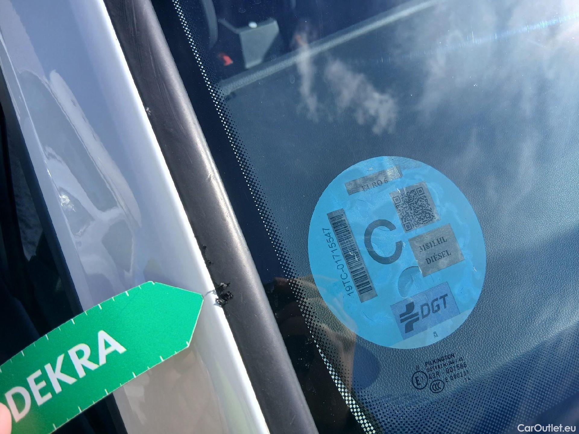  Volkswagen  Golf  VOLKSWAGEN / 2016 / 5P / berlina con portón Last Edition 1.6 TDI 85kW (115CV) #6