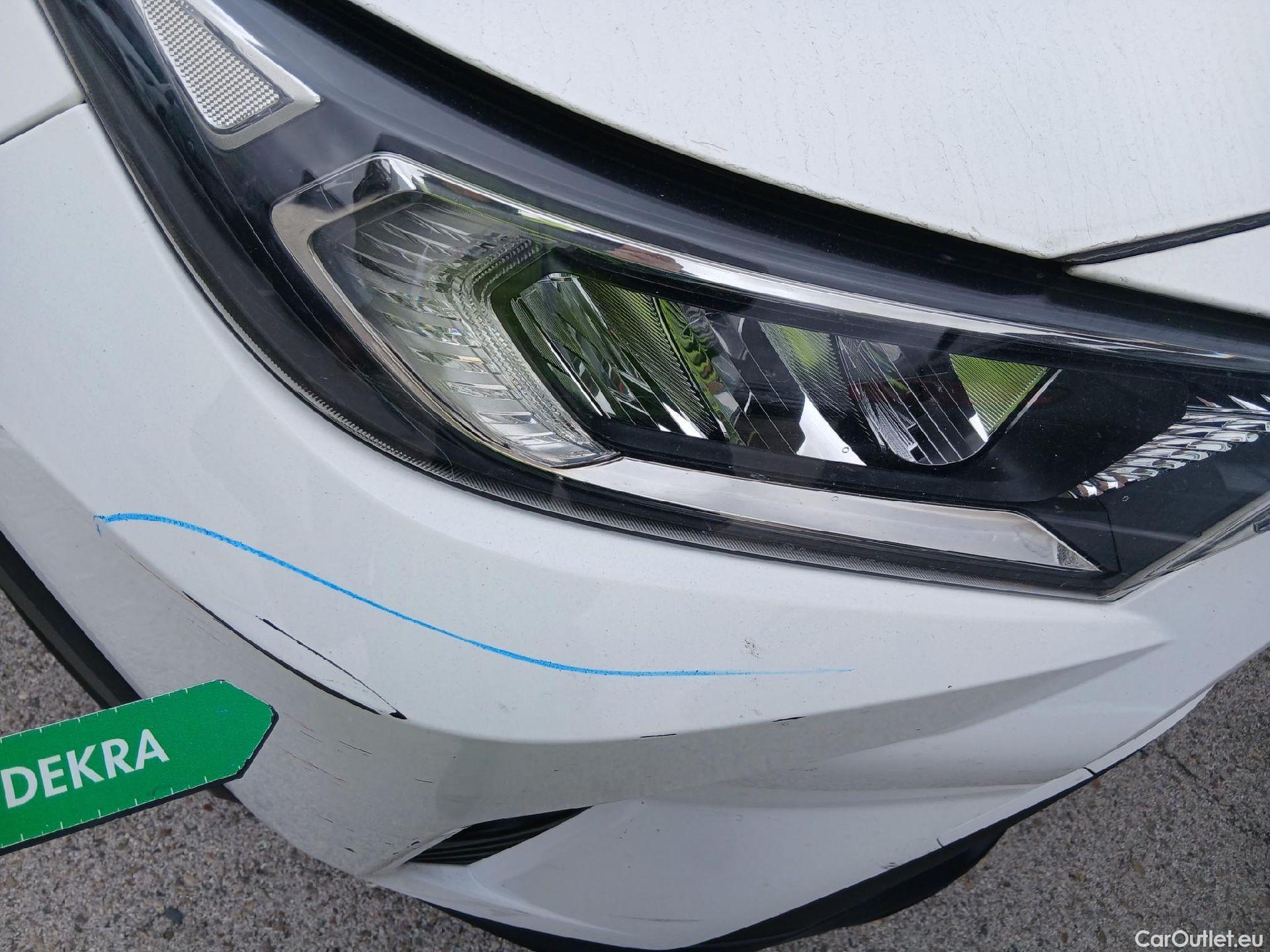  Toyota  RAV4 TOYOTA  / 2018 / 5P / todoterreno 2.5l 220H Business 4WD #5