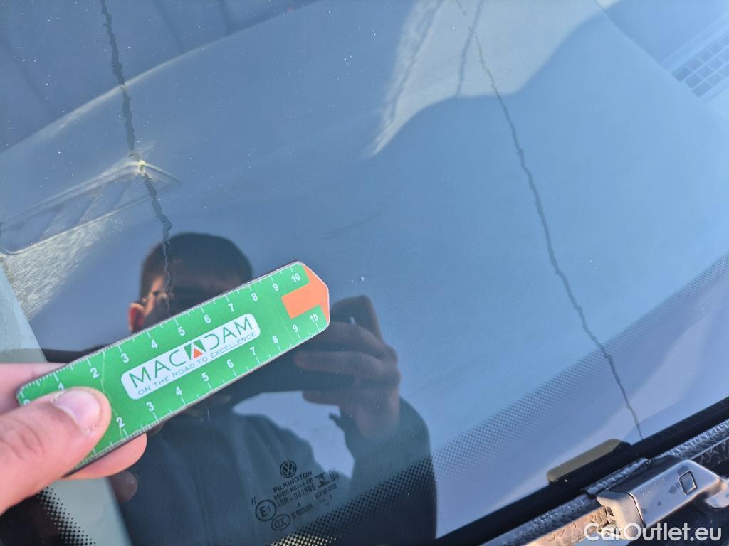  Volkswagen  Golf  VOLKSWAGEN / 2020 / 5P / berlina con portón Life 1.0 eTSI 81kW (110CV) DSG #23