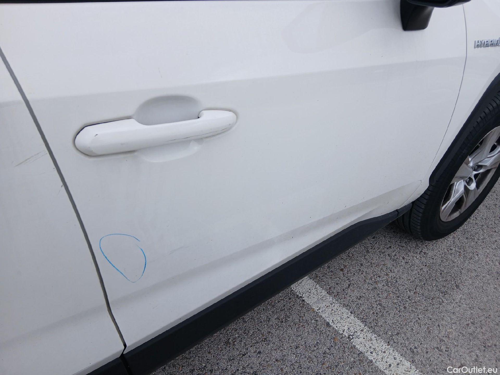  Toyota  RAV4 TOYOTA  / 2018 / 5P / todoterreno 2.5l 220H Business 4WD #22